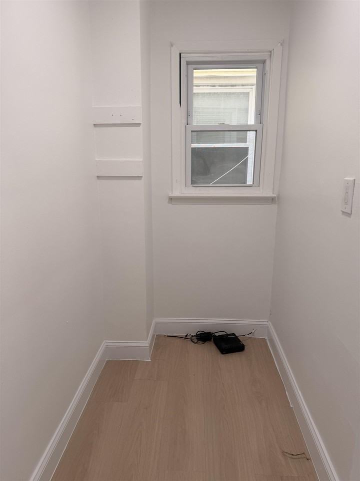 24 E 18th St #1 - Photo 5 of 14