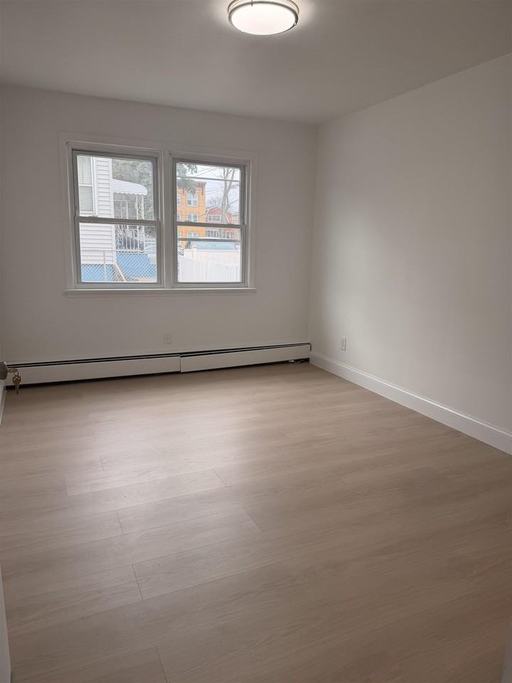 24 E 18th St #1 - Photo 7 of 14