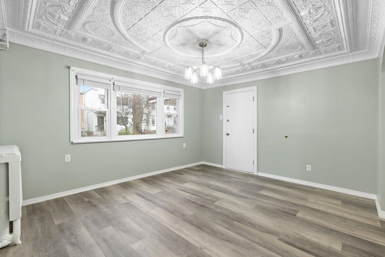 197 Hutton St #1 - Photo 3 of 17