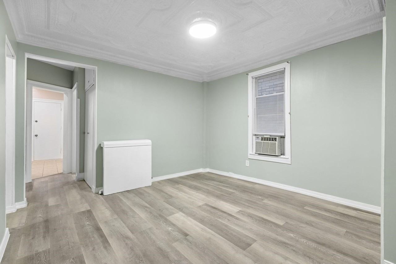 197 Hutton St #1 - Photo 4 of 17