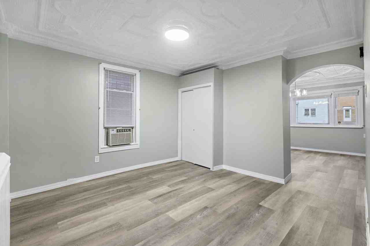 197 Hutton St #1 - Photo 5 of 17