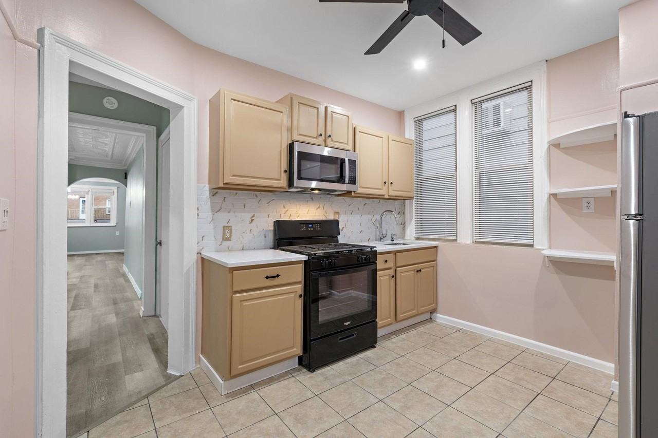 197 Hutton St #1 - Photo 6 of 17