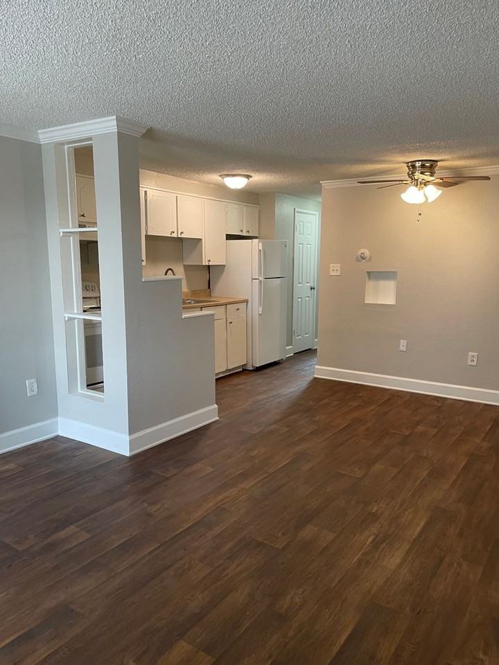 Swedish Plaza - Photo 6 of 25