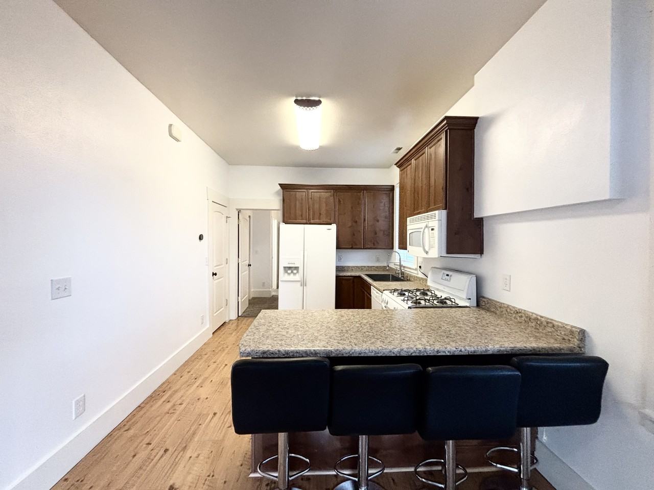 608 Park St #608 - Photo 4 of 32