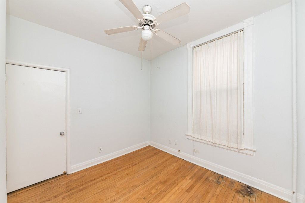 1849 N Lincoln Ave - Photo 5 of 8