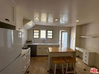 2046 N Highland Ave - Photo 4 of 8