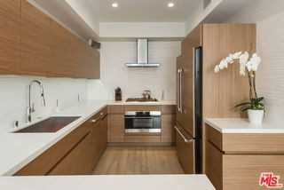 1040 N Spaulding Ave #3 - Photo 6 of 8