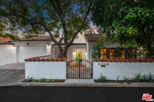 3323 N Knoll Dr - Photo 1 of 1