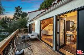 3323 N Knoll Dr - Photo 2 of 8