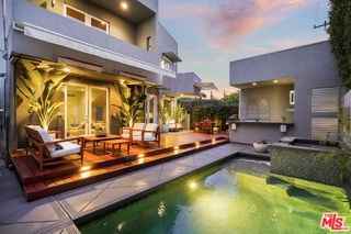 8735 Dorrington Ave - Photo 5 of 8