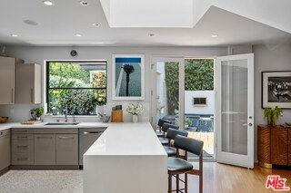 8735 Dorrington Ave - Photo 6 of 8