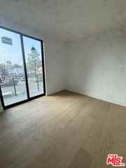 2237 Century Hl - Photo 6 of 8