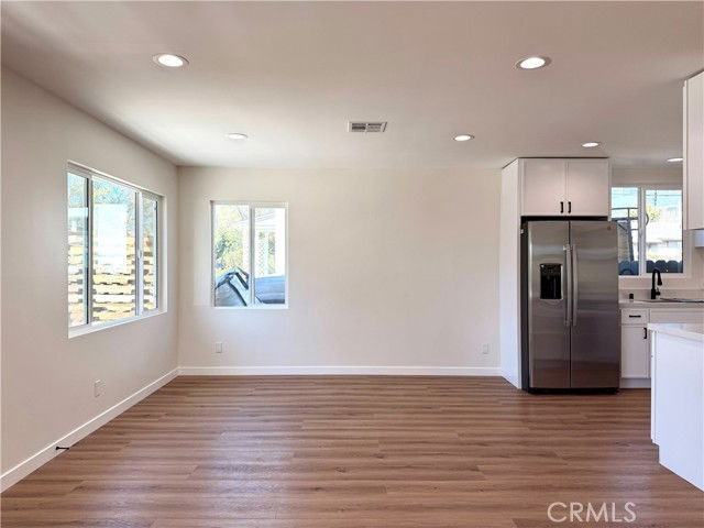 3548 Corinth Ave - Photo 3 of 8