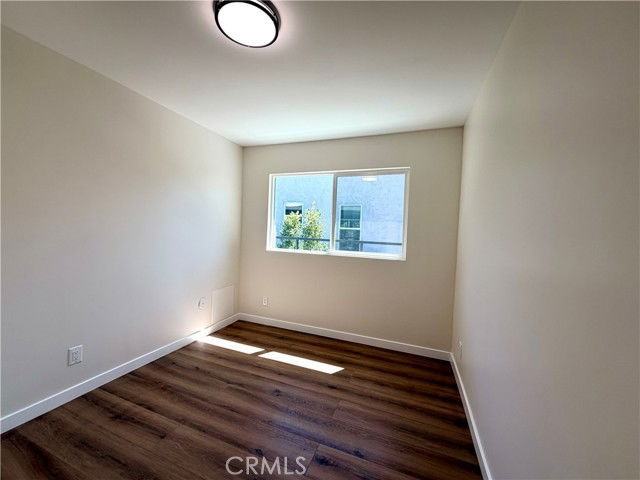 3548 Corinth Ave - Photo 5 of 8