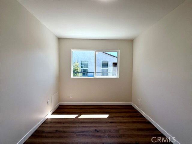 3548 Corinth Ave - Photo 6 of 8