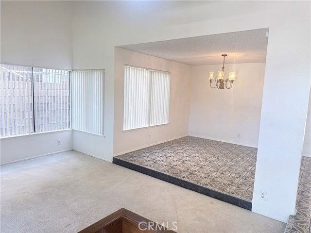 46 Christamon S - Photo 3 of 8