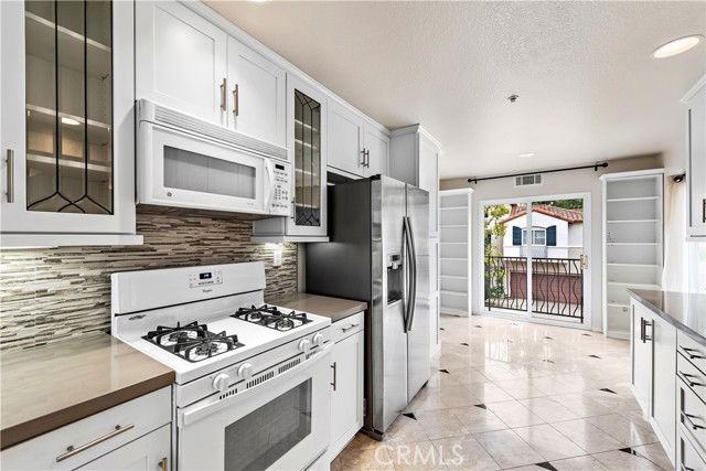 17 Roma Ct - Photo 6 of 8