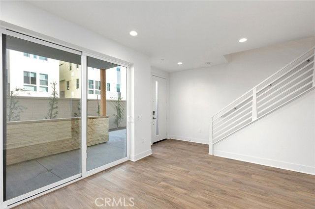 1684 Topanga - Photo 2 of 8