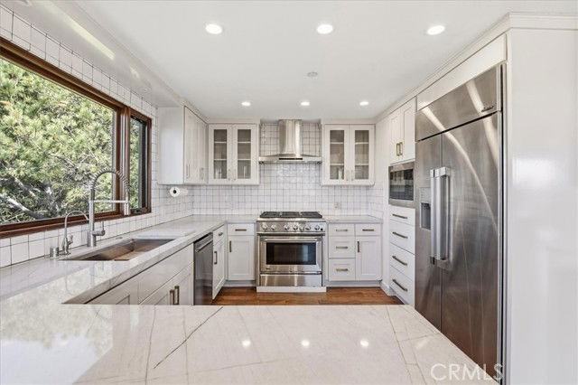 756 Bluebird Canyon Dr - Photo 4 of 8