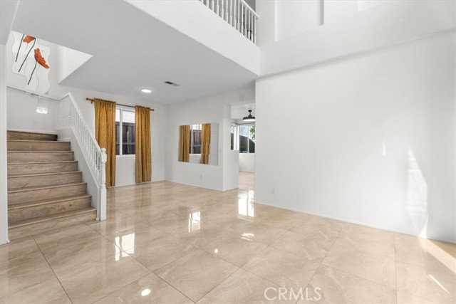 19335 Ackerman Ave - Photo 4 of 8