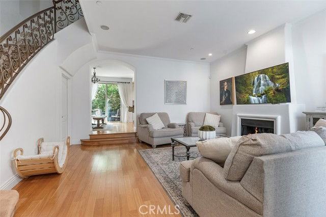 2753 Piedmont Ave #6 - Photo 3 of 8