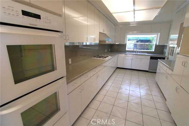 2035 Rangeview Dr - Photo 7 of 8