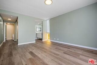 848 18th St #2 - Photo 4 of 8