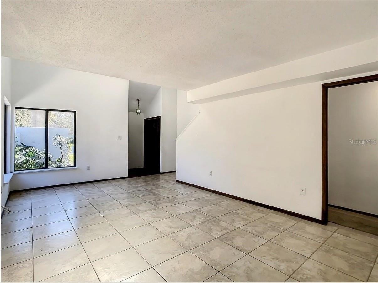 5329 Blue Grass St - Photo 5 of 13