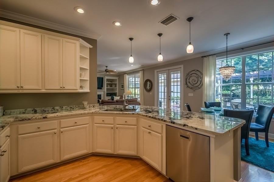 3408 W Bay Villa Ave - Photo 2 of 24