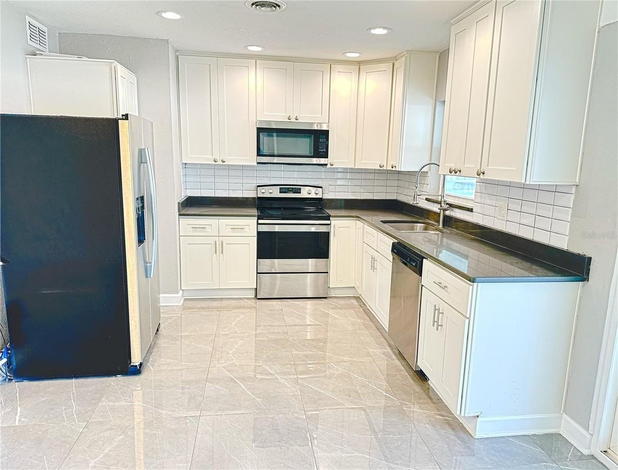 9 N Aurora Ave - Photo 6 of 26