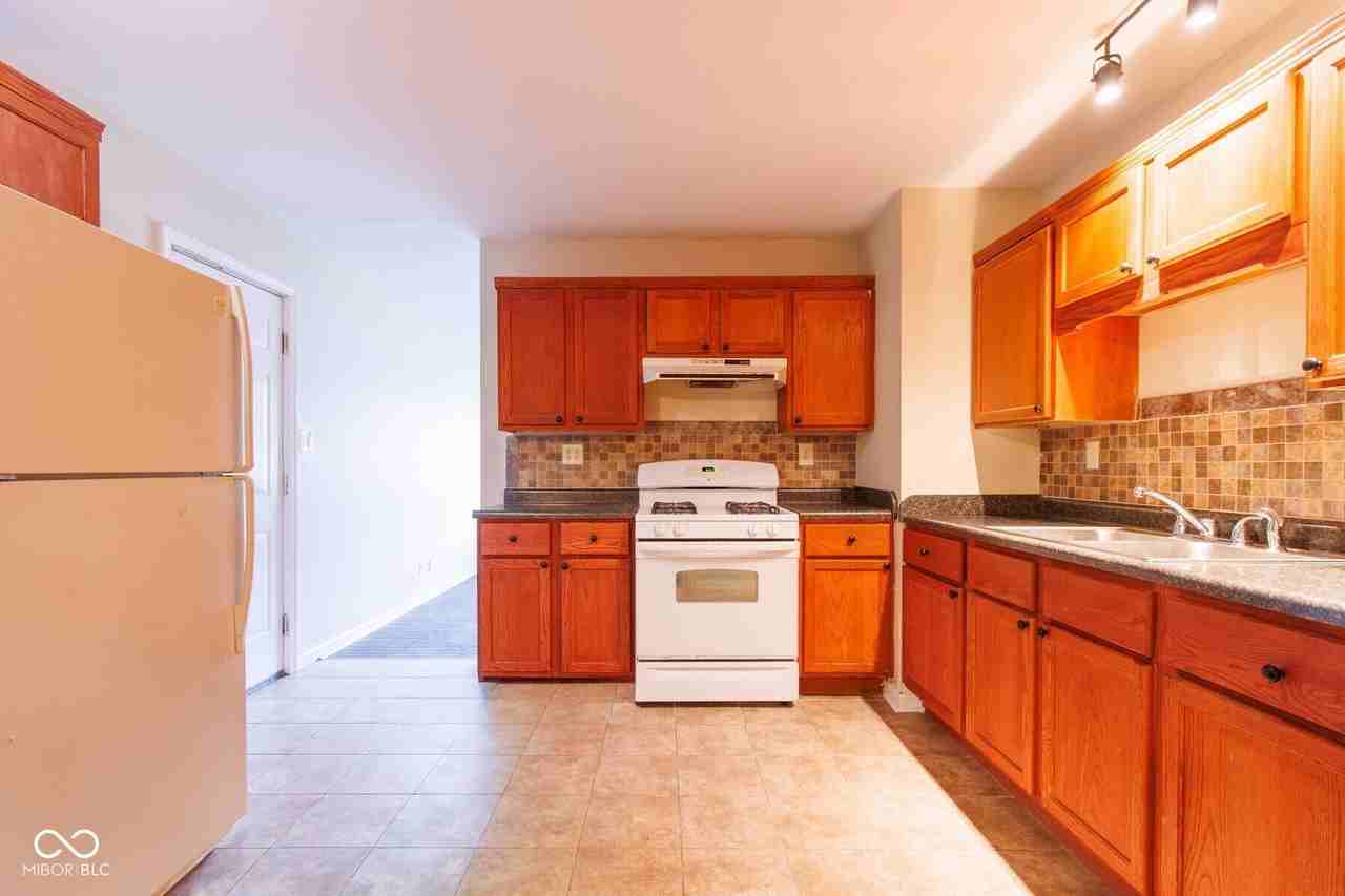 4929 N Katherine Dr - Photo 5 of 18