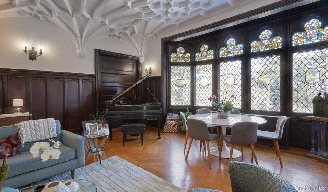 61 Crows Nest Rd #6 - Photo 2 of 14