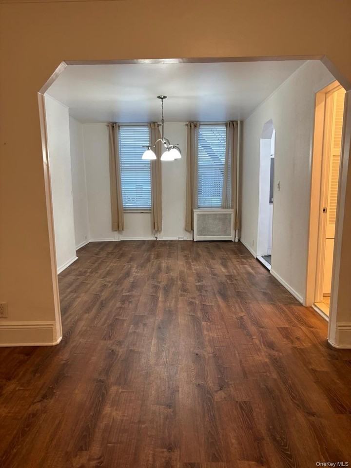 7129 Myrtle Ave 2nd Fl - Photo 2 of 13