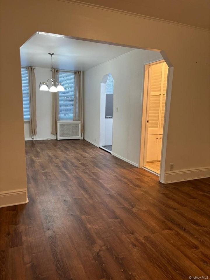 7129 Myrtle Ave 2nd Fl - Photo 3 of 13