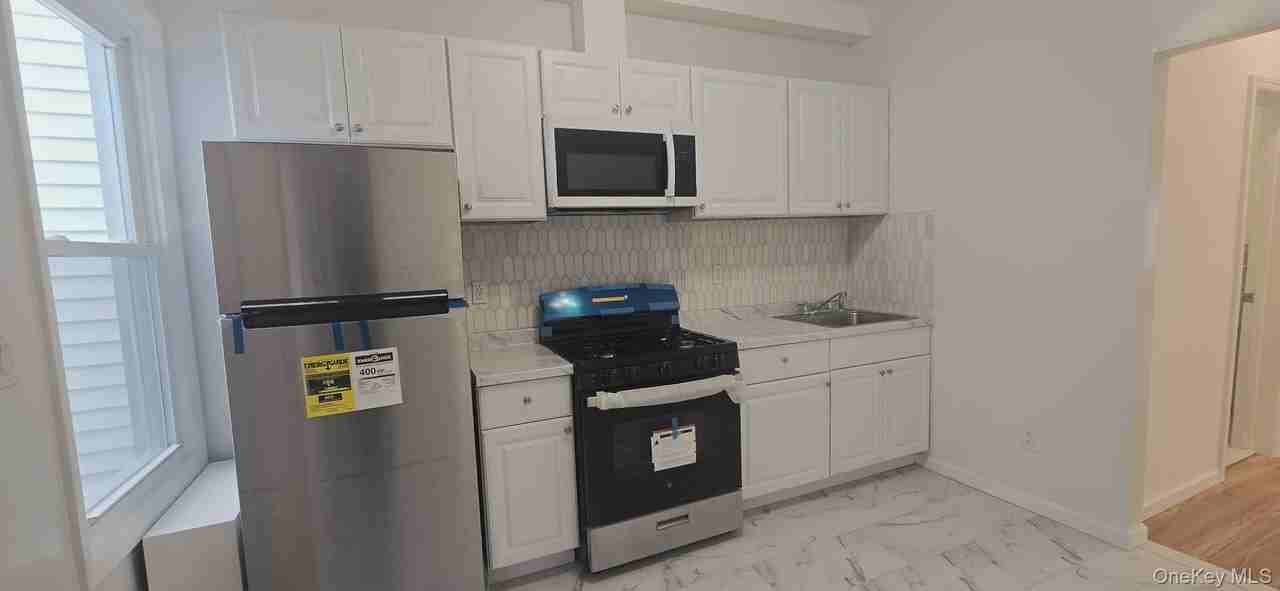 7829 68th Ave - Photo 5 of 13