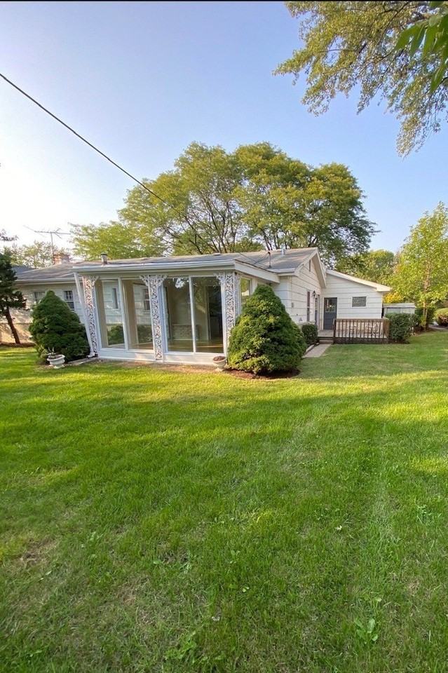 1119 Crest Ln - Photo 2 of 14