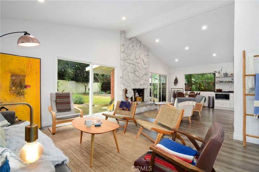 4737 Topanga Canyon Blvd - Photo 4 of 30