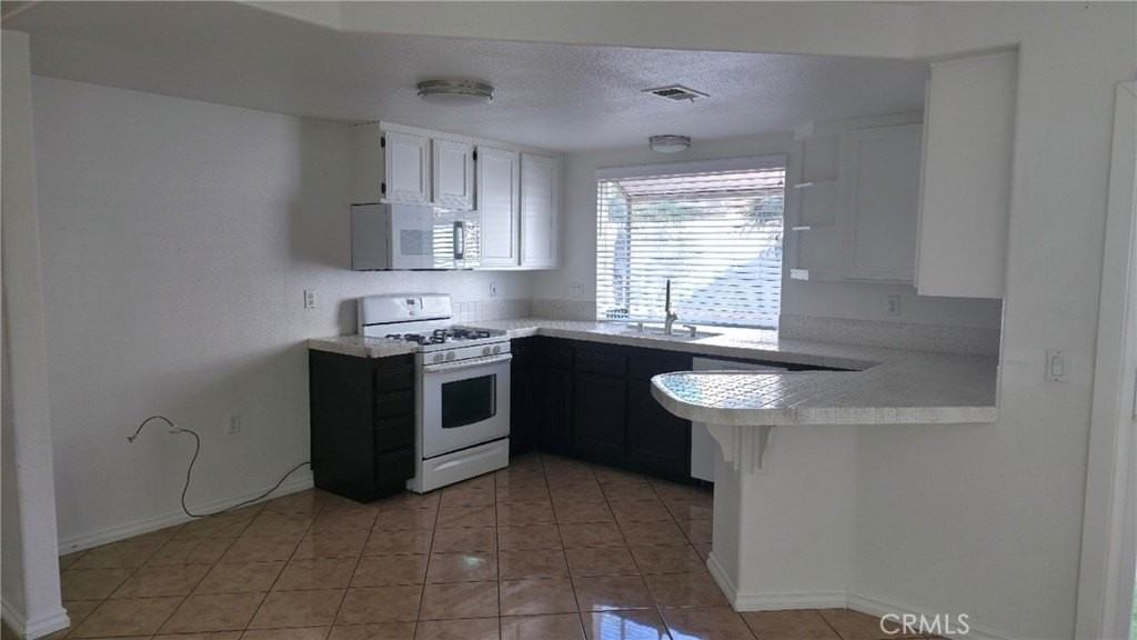 28620 N Port Ln - Photo 7 of 13