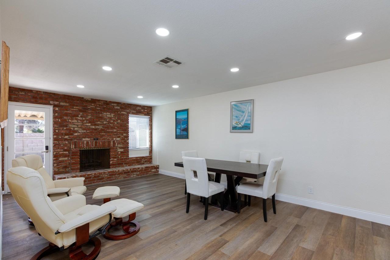 Desmond Ave - Photo 3 of 34