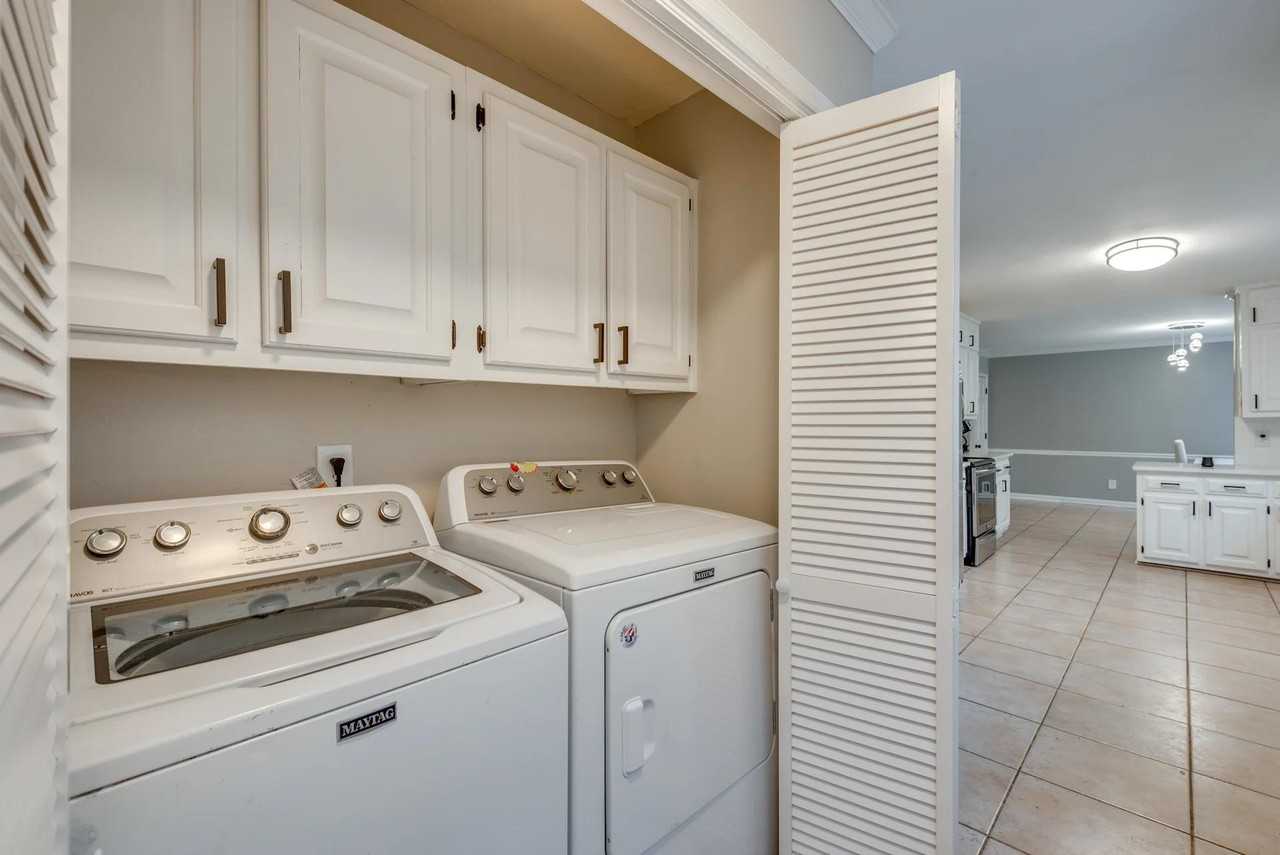 Breconridge Dr Sw - Photo 7 of 20