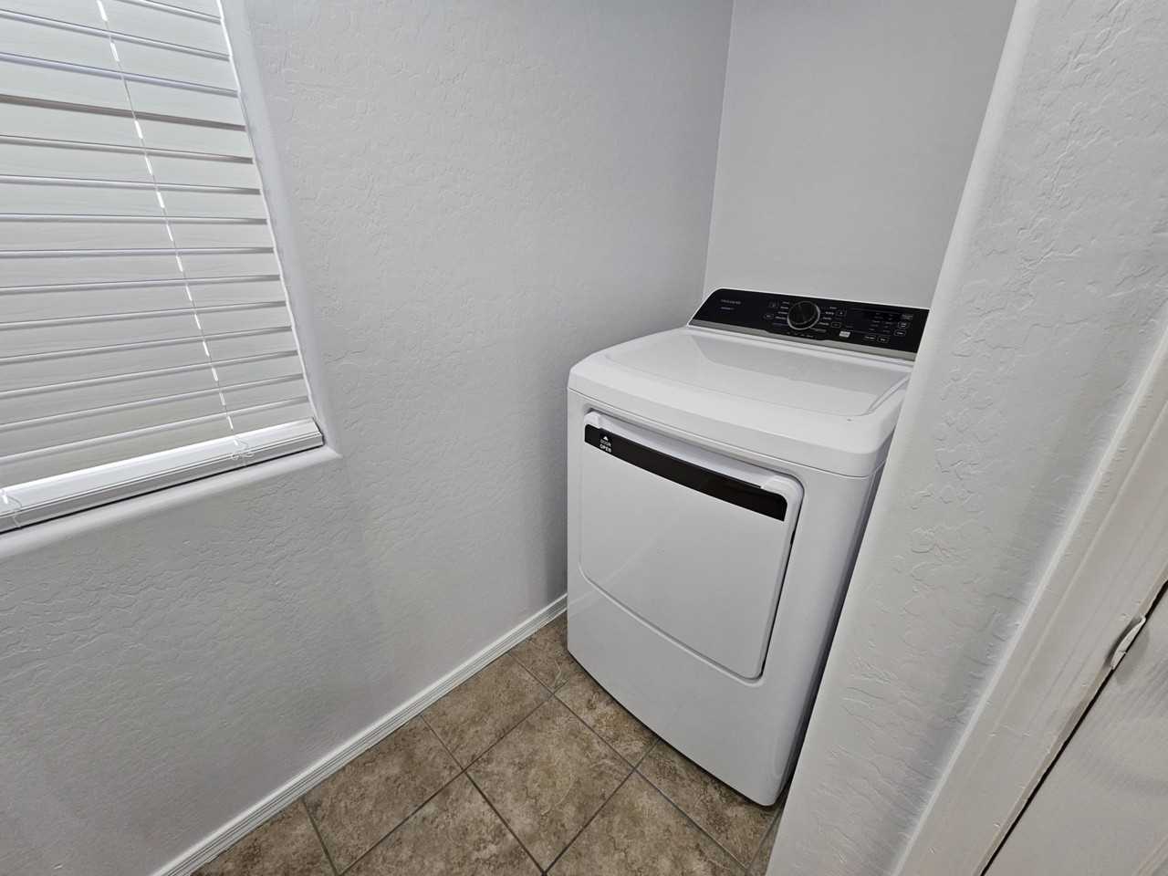 E Laurel Ave - Photo 7 of 10