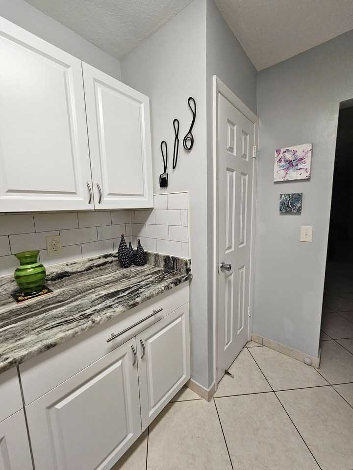 9th Ave N - Photo 6 of 10