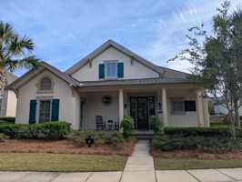 featured image of 6 Claremont Ave #1