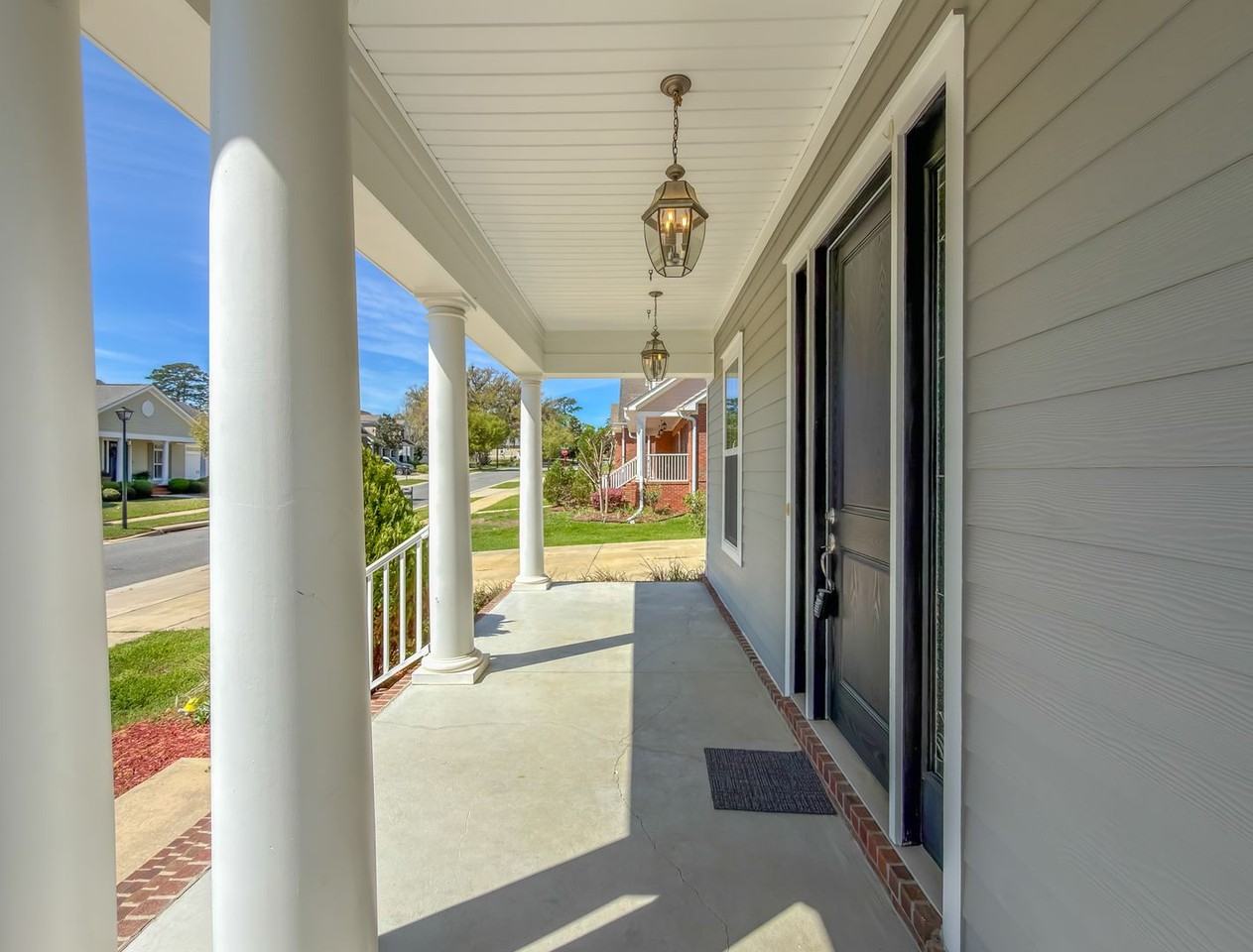 2508 Goldenrod Way - Photo 3 of 50