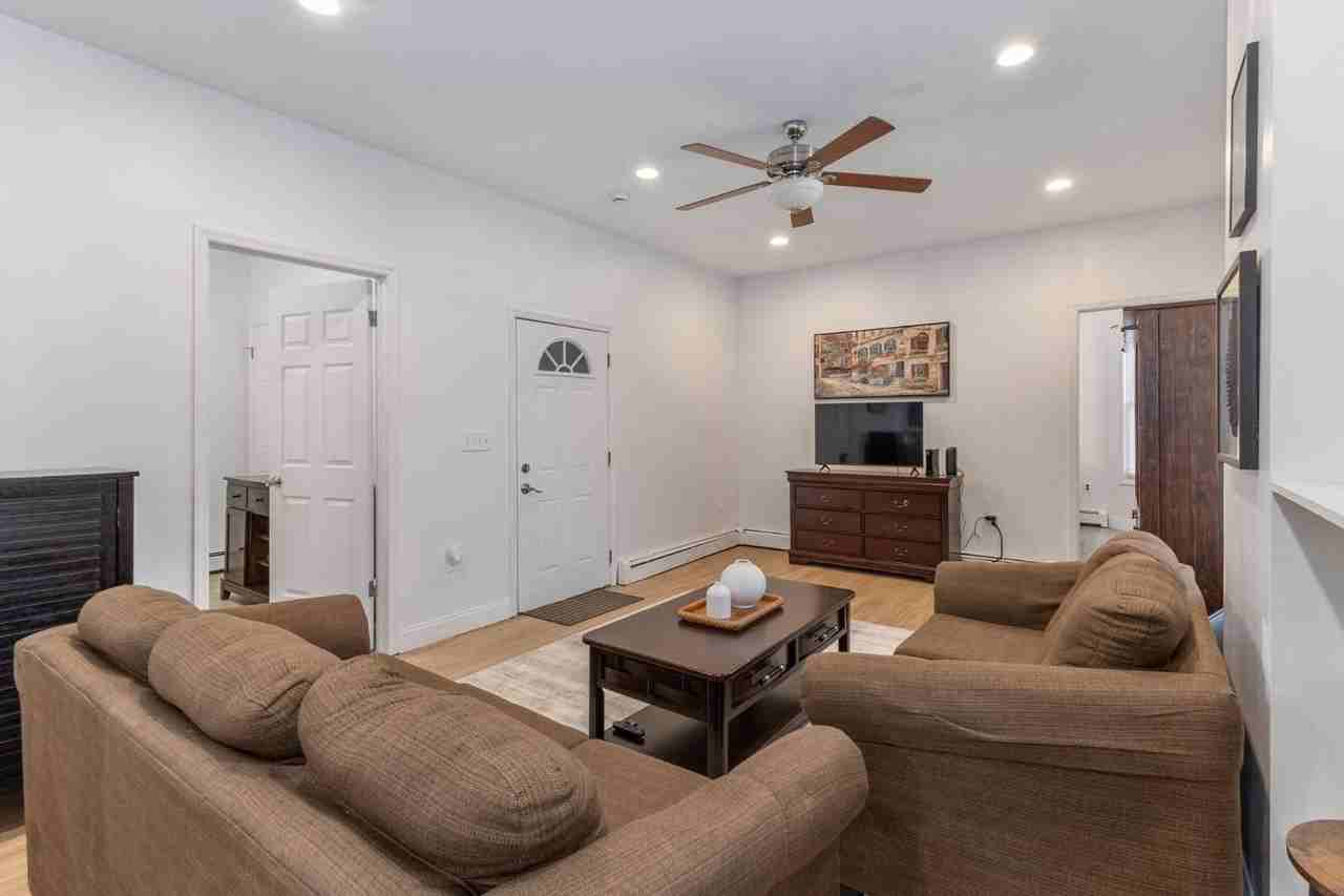 2210 15th St #1 - Photo 2 of 34