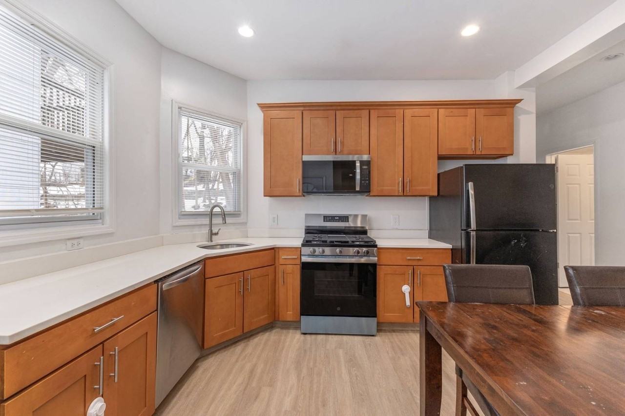 2210 15th St #1 - Photo 6 of 34