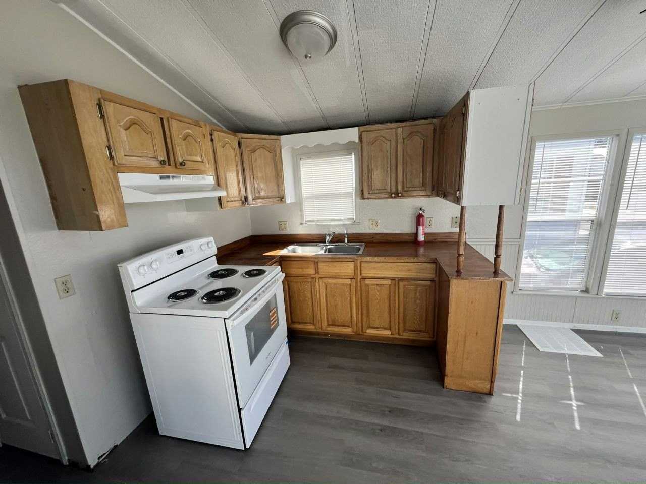 1124 Chicago Bulls St #1124 - Photo 4 of 10