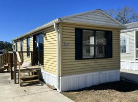 featured image of 1125 Chicago Bulls St #1125