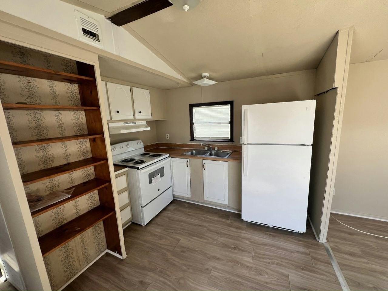 1125 Chicago Bulls St #1125 - Photo 3 of 5