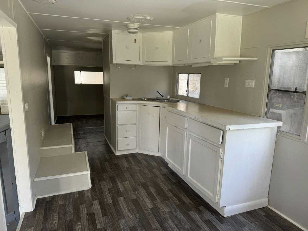 14 Circle Dr #13 - Photo 7 of 9